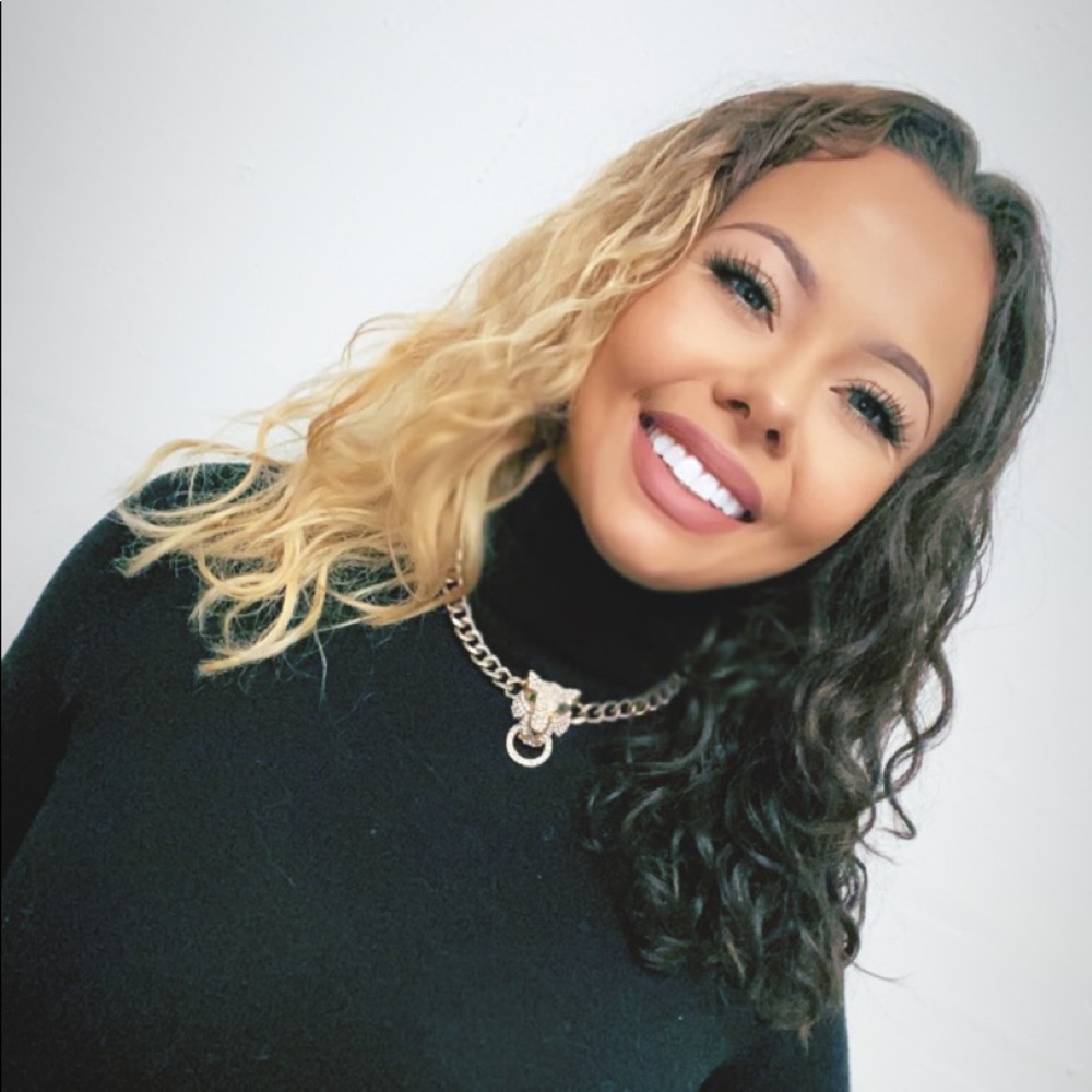Meet your Posher, Emily